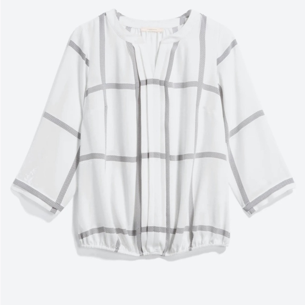 41 HAWTHORN Juanis White and Black Pleat Detail Gathering Hem Blouse